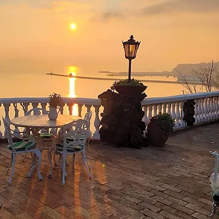 Summer Paradise Bed & Breakfast 4*