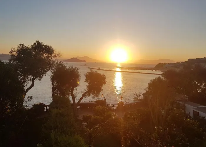 Alojamento de Acomodação e Pequeno-almoço Summer Paradise Procida