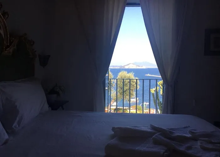 Alojamento de Acomodação e Pequeno-almoço Summer Paradise Procida